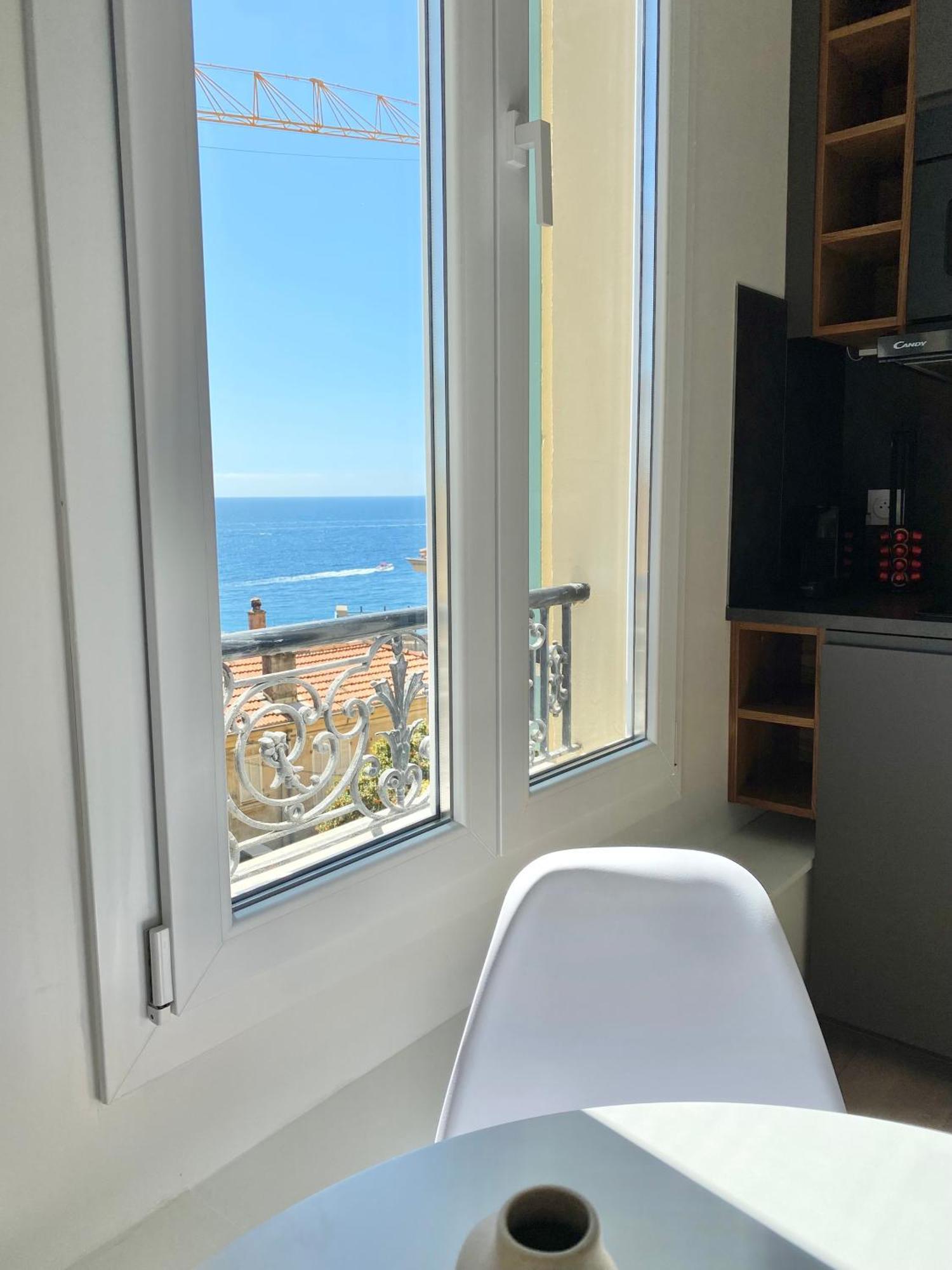 Appartement Moderne Climatise Monaco Vue Mer Cap-d'Ail Bagian luar foto