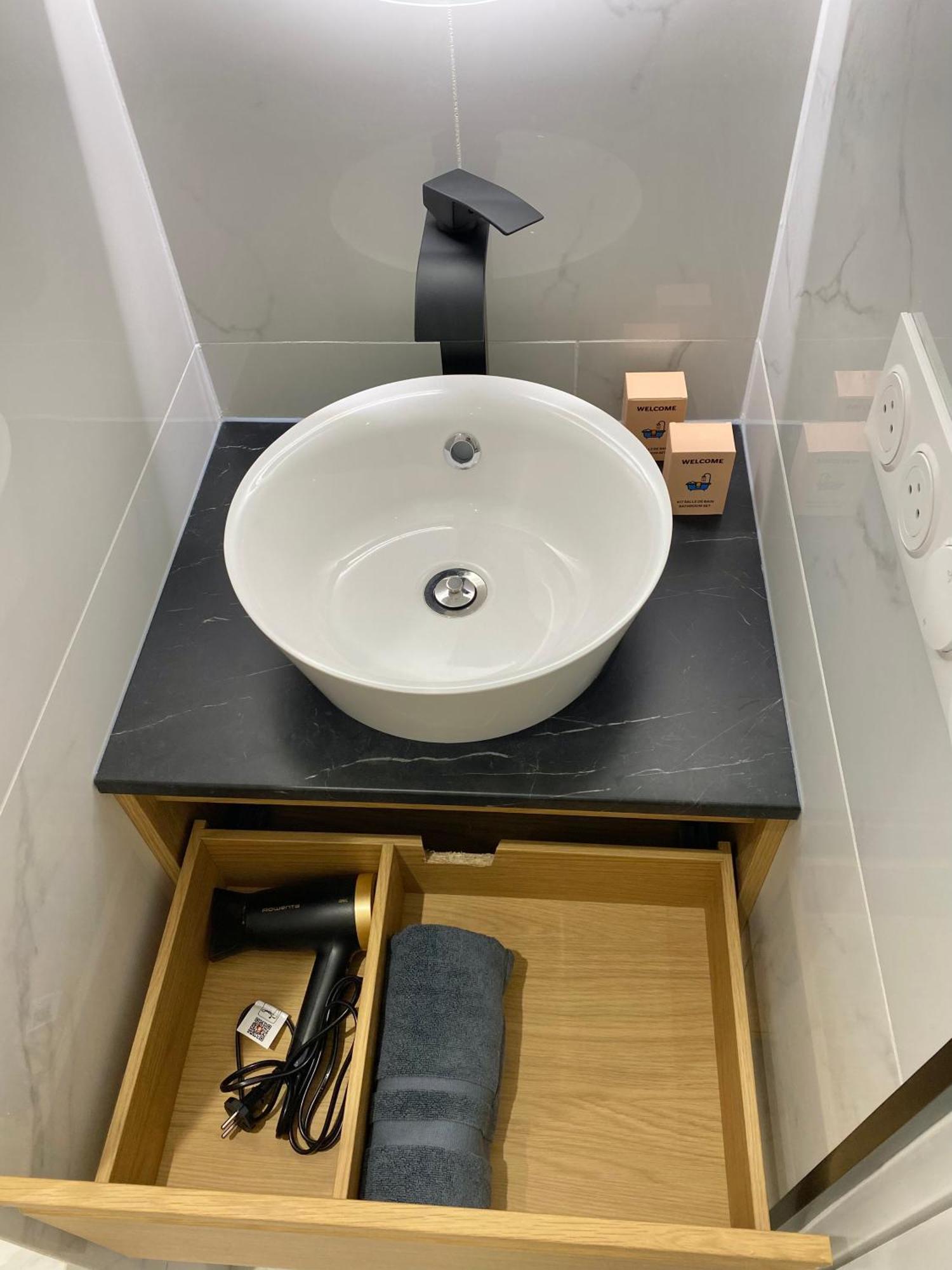 Appartement Moderne Climatise Monaco Vue Mer Cap-d'Ail Bagian luar foto